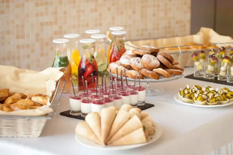 Mesa de Coffee Break Vanessa Bolos